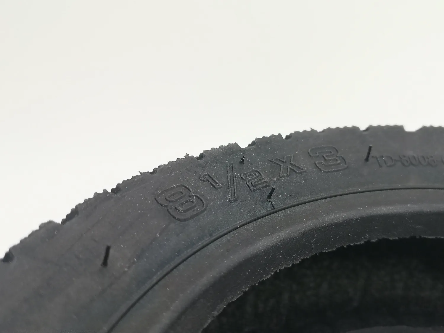 Zero 9 dekk 8,5x3 tommer ekstra bredt