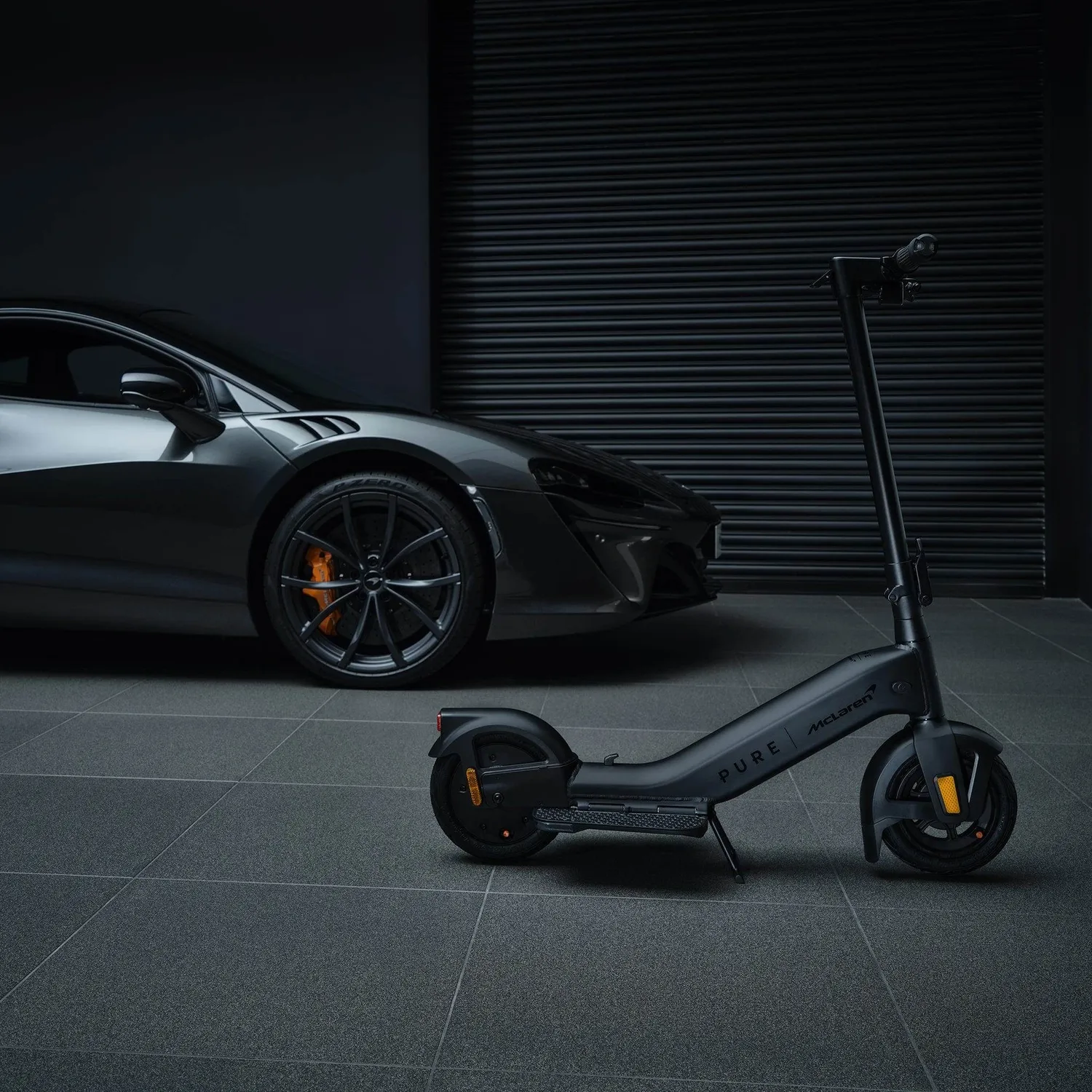 Pure x McLaren Black elsparkesykkel Norge 62 km
