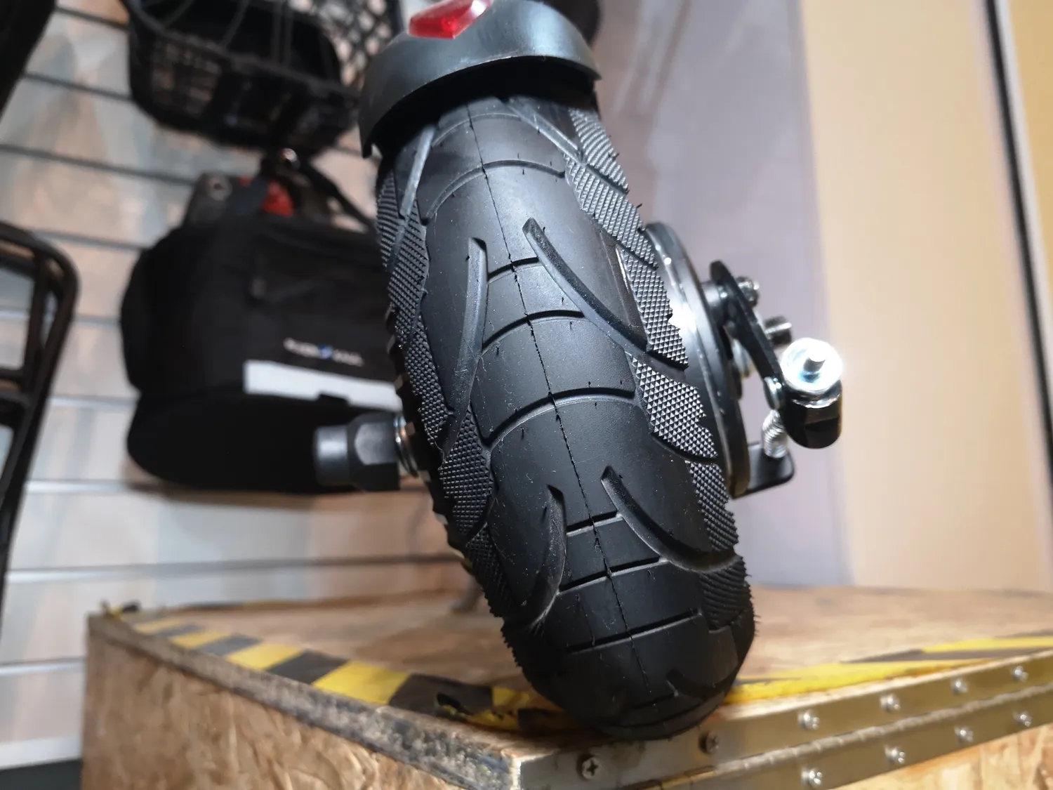 Zero 9 dekk 8,5x3 tommer ekstra bredt